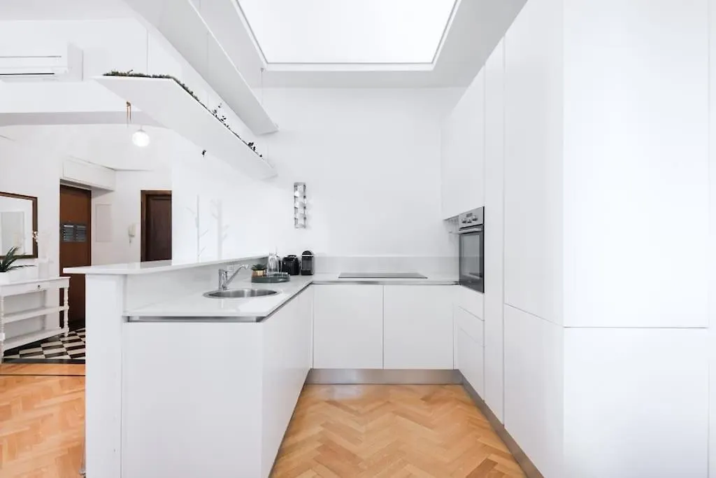 Easylife - Style And Elegance Near Porta Romana Milano 0*,  İtalya