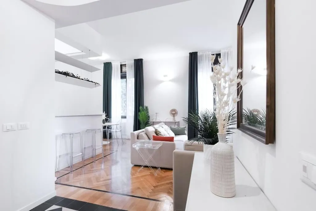 Easylife - Style And Elegance Near Porta Romana Milano 0*,