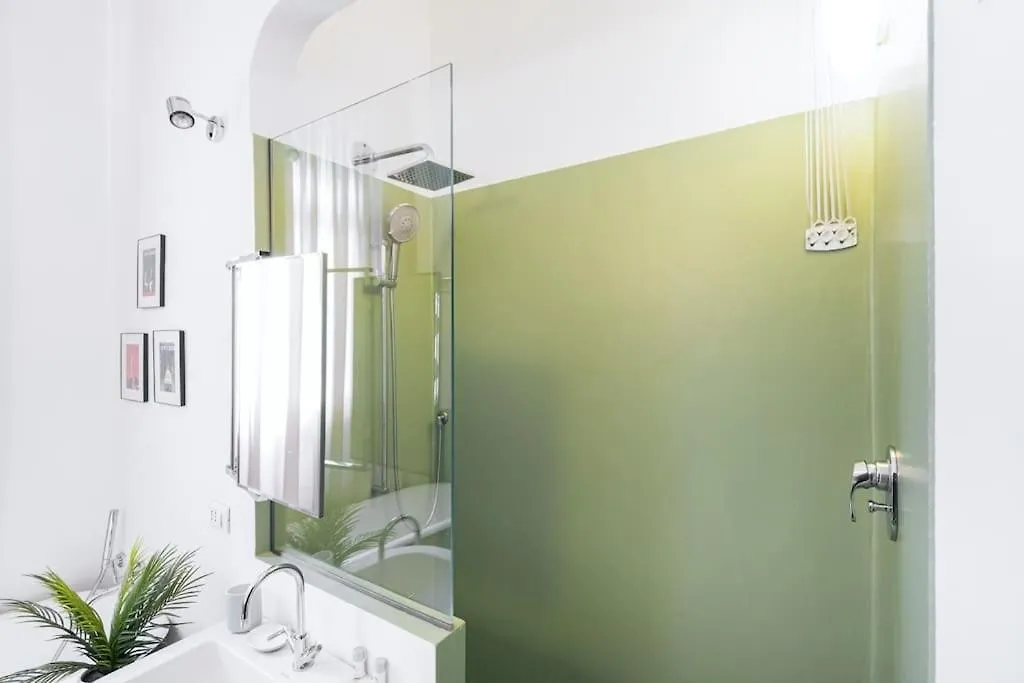 Easylife - Style And Elegance Near Porta Romana Milano 0*,  İtalya