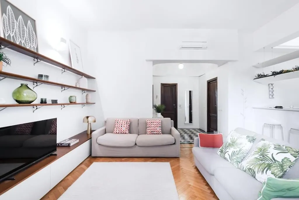 Easylife - Style And Elegance Near Porta Romana Milano Daire