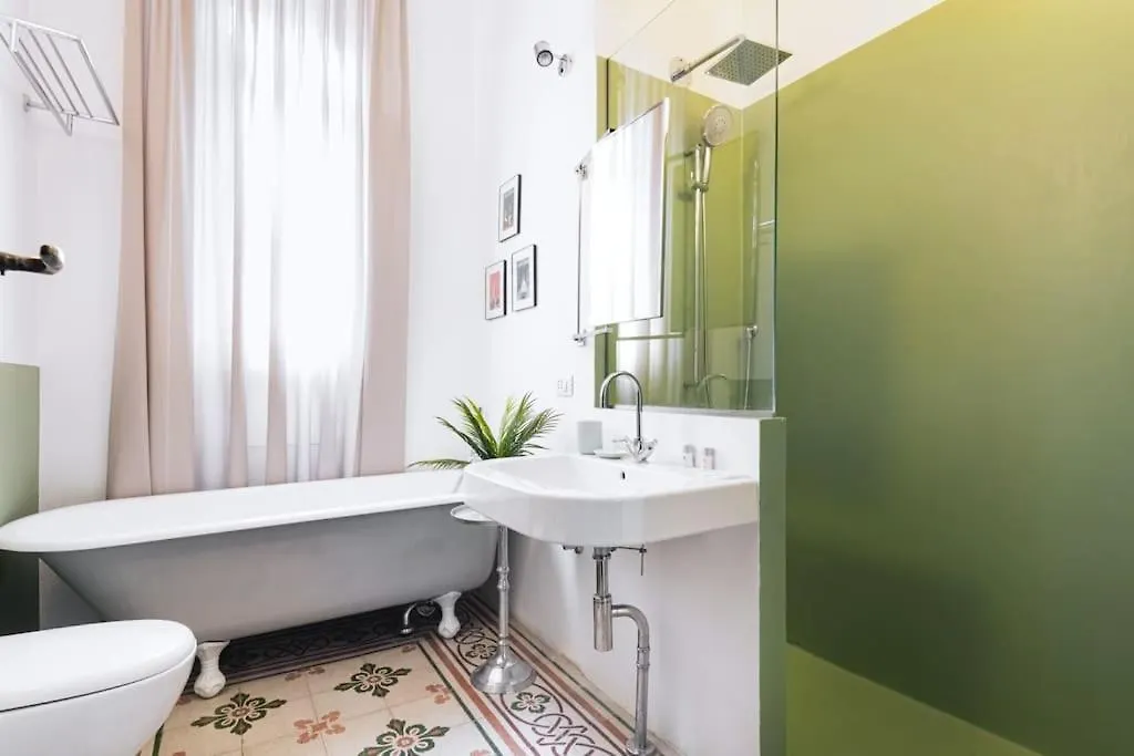 Easylife - Style And Elegance Near Porta Romana Milano 0*,