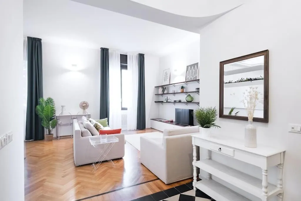 Easylife - Style And Elegance Near Porta Romana Milano Daire